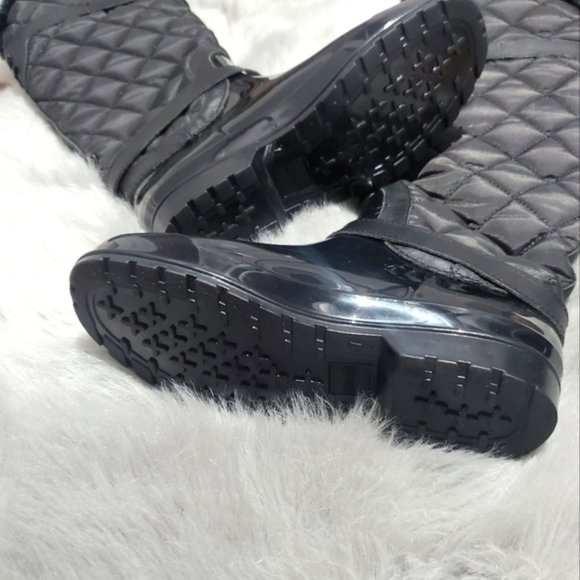 New Michael Kors Quilted Shearling Winter Belted Boots- Size 7- (fits like 8) - Picture 6 of 14